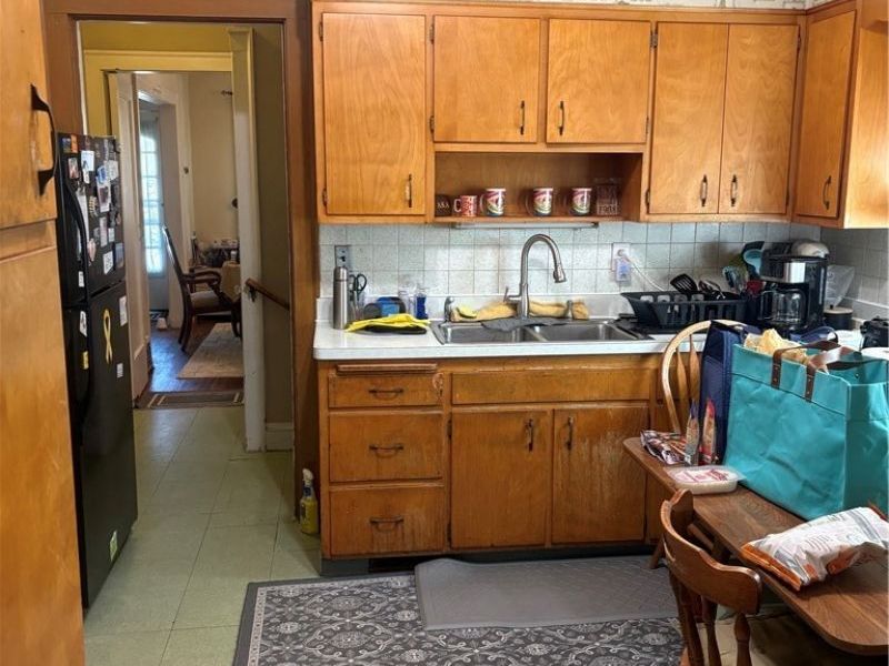 1068 E 98th Street, Cleveland, OH 44108 Photo 8
