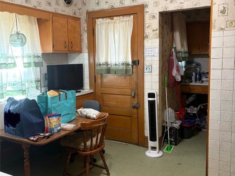 1068 E 98th Street, Cleveland, OH 44108 Photo 8