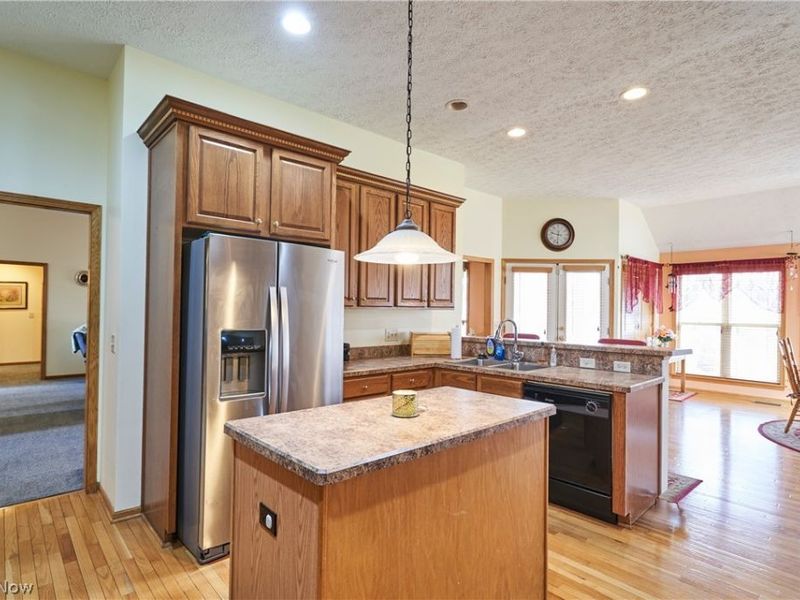 6318 Oak Point Estates, Lorain, OH 44053 Photo 13