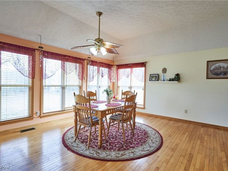 6318 Oak Point Estates, Lorain, OH 44053 Photo 15