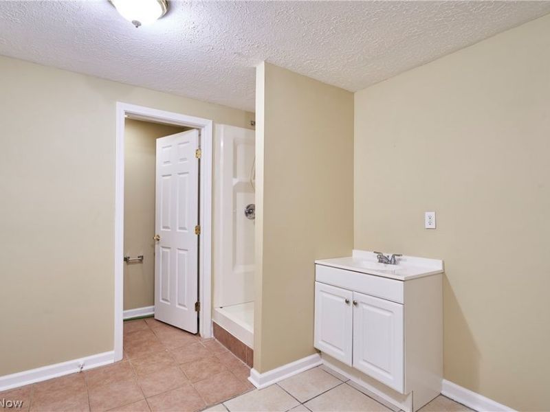6318 Oak Point Estates, Lorain, OH 44053 Photo 28