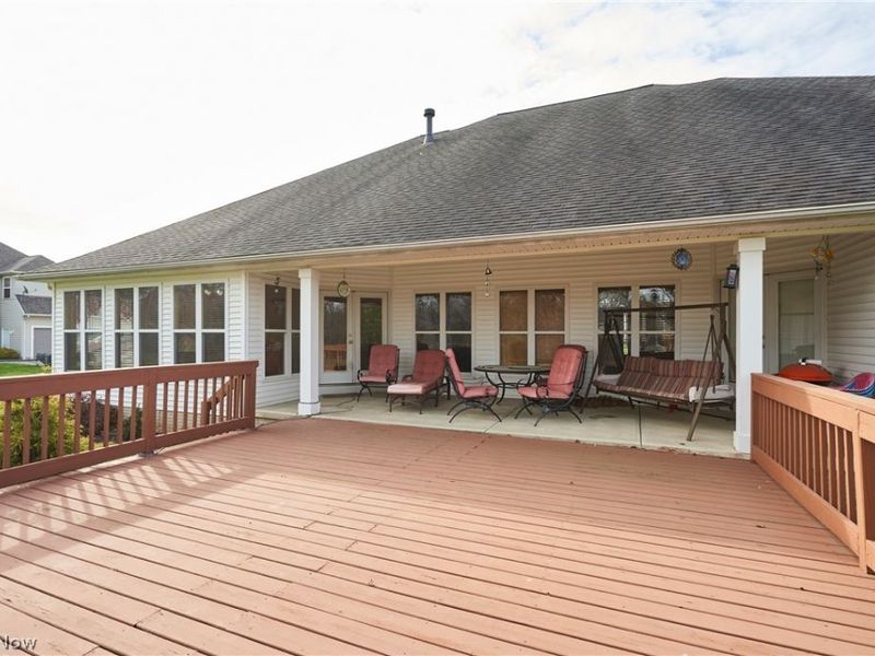 6318 Oak Point Estates, Lorain, OH 44053 Photo 5
