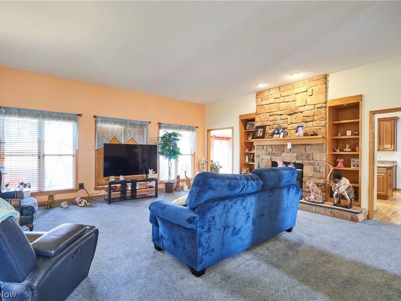 6318 Oak Point Estates, Lorain, OH 44053 Photo 9