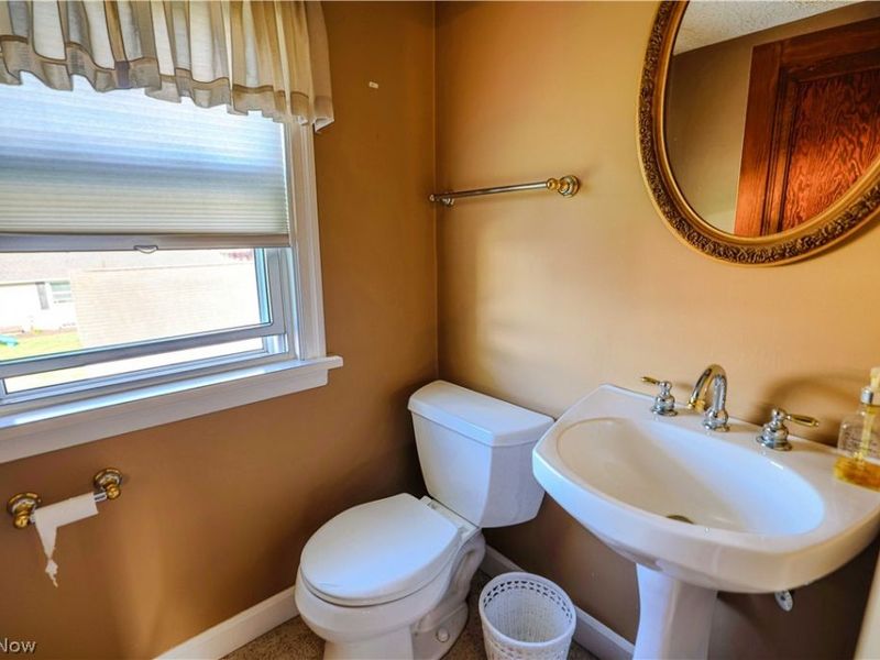 518 Edwards Street, Louisville, OH 44641 Photo 25