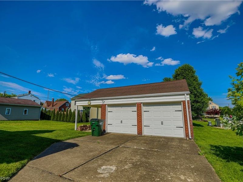 518 Edwards Street, Louisville, OH 44641 Photo 5