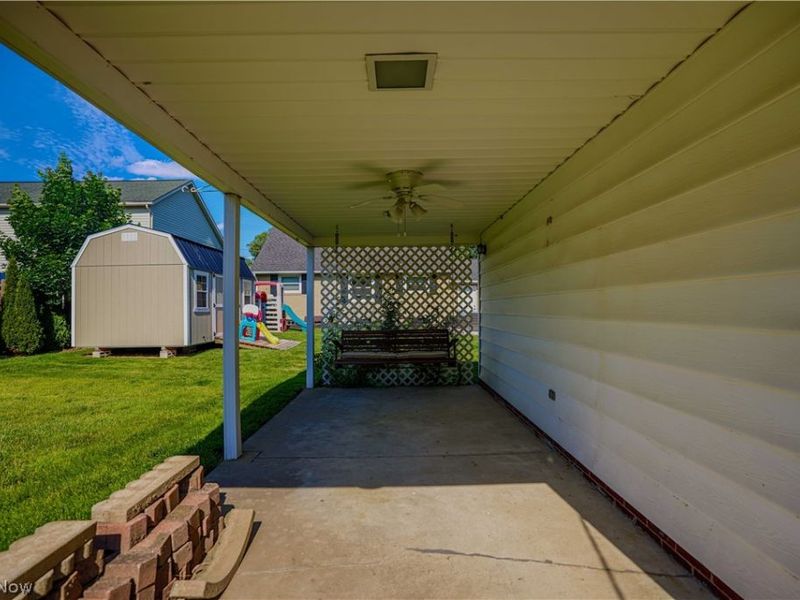 518 Edwards Street, Louisville, OH 44641 Photo 9