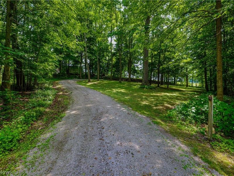 5475 Parks Avenue NE, Louisville, OH 44641 Photo 10