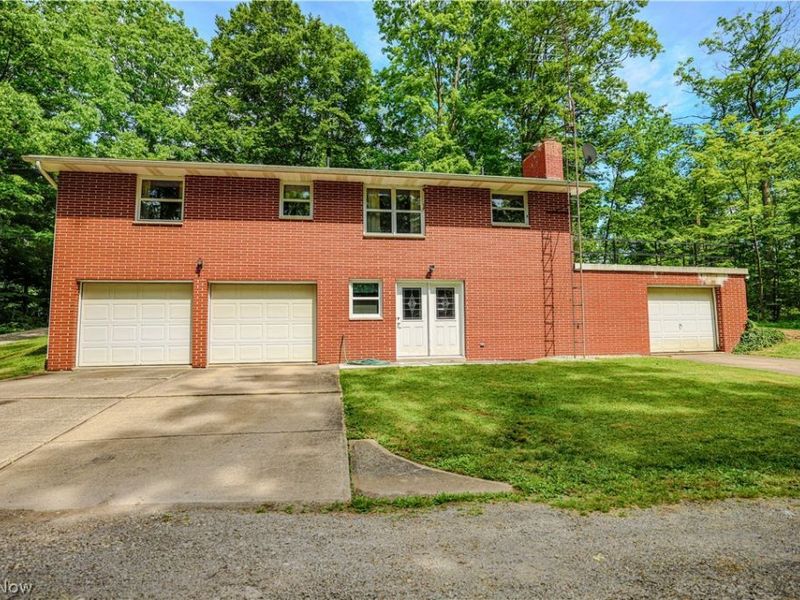 5475 Parks Avenue NE, Louisville, OH 44641 Photo 12