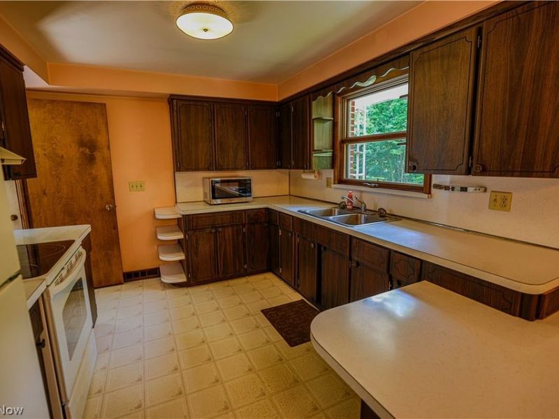 5475 Parks Avenue NE, Louisville, OH 44641 Photo 19