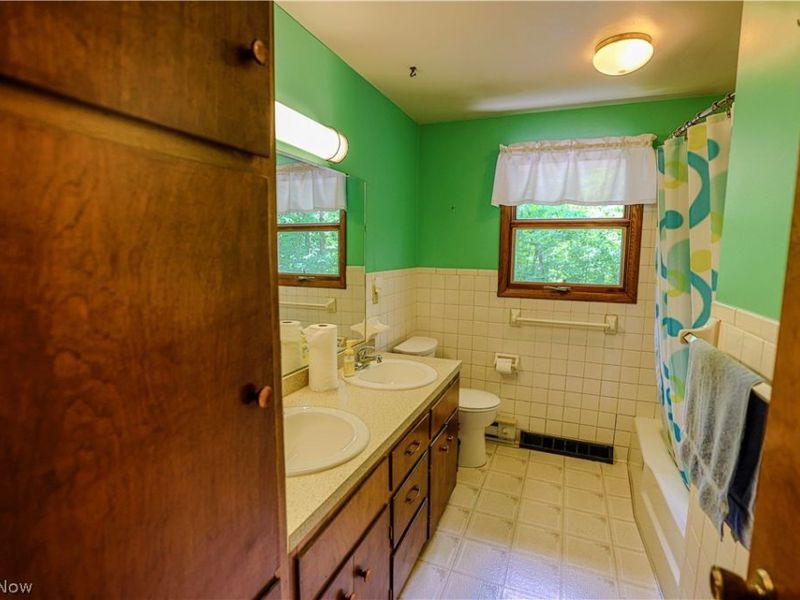 5475 Parks Avenue NE, Louisville, OH 44641 Photo 25