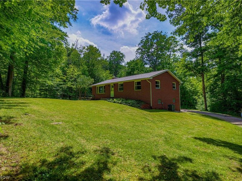 5475 Parks Avenue NE, Louisville, OH 44641 Photo 5