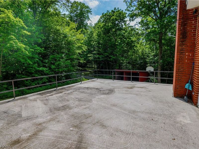 5475 Parks Avenue NE, Louisville, OH 44641 Photo 8