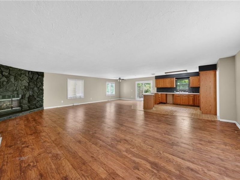 29369 Lorain Road, North Olmsted, OH 44070 Photo 11