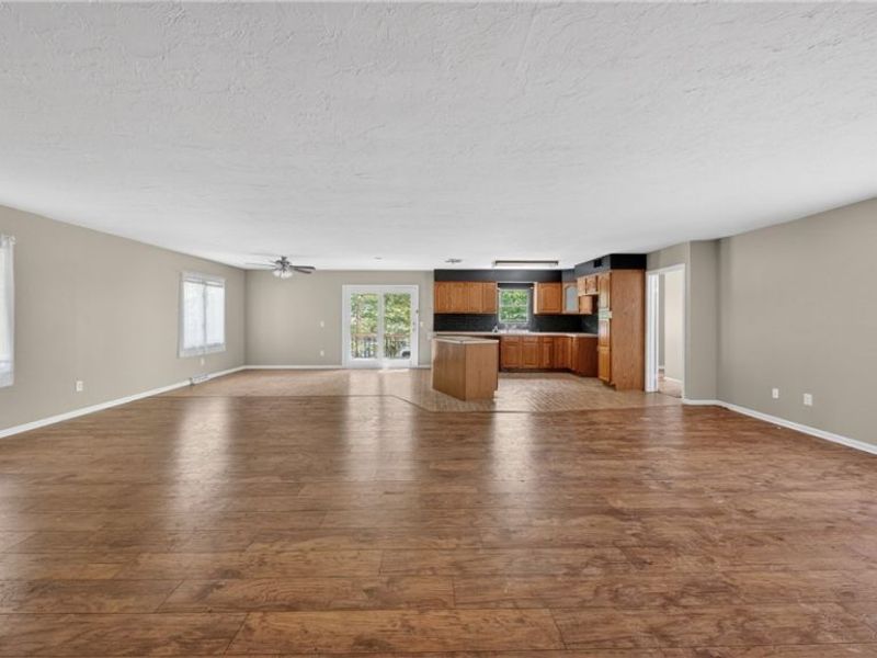 29369 Lorain Road, North Olmsted, OH 44070 Photo 12