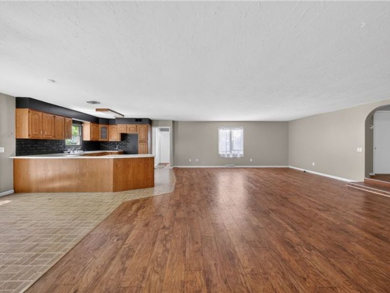 29369 Lorain Road, North Olmsted, OH 44070 Photo 13