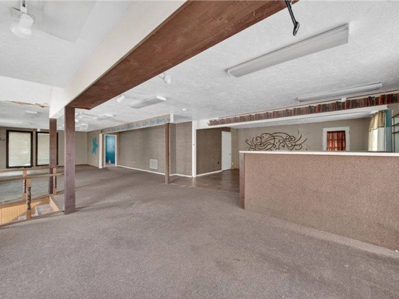 29369 Lorain Road, North Olmsted, OH 44070 Photo 21
