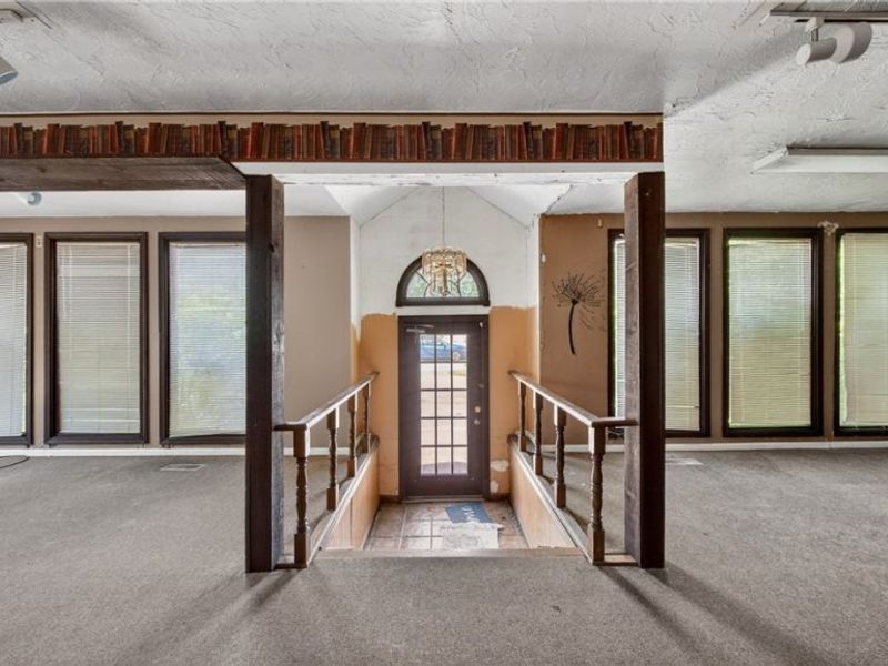 29369 Lorain Road, North Olmsted, OH 44070 Photo 22