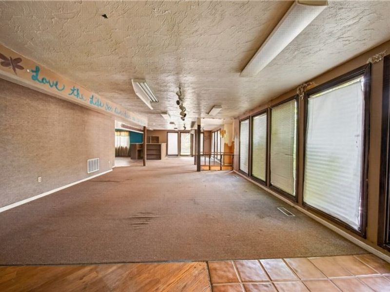 29369 Lorain Road, North Olmsted, OH 44070 Photo 24