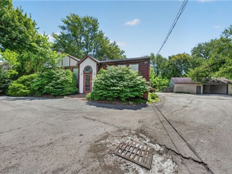 29369 Lorain Road, North Olmsted, OH 44070 Photo 26
