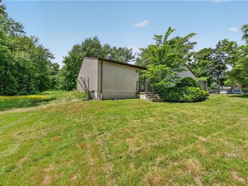 29369 Lorain Road, North Olmsted, OH 44070 Photo 32