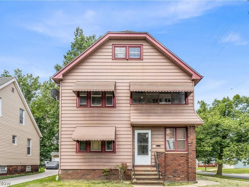 954 E 239th Street, Unit 2/UP, Euclid, OH 44123 Photo 1