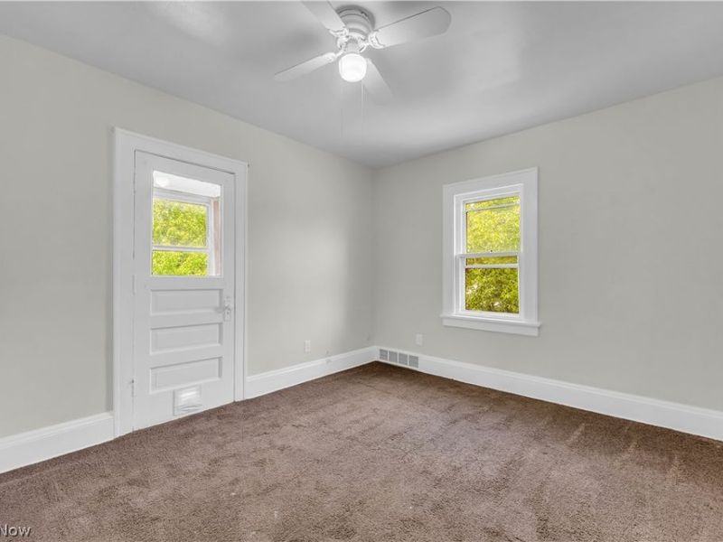 954 E 239th Street, Unit 2/UP, Euclid, OH 44123 Photo 14