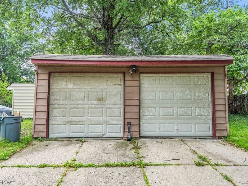 954 E 239th Street, Unit 2/UP, Euclid, OH 44123 Photo 19