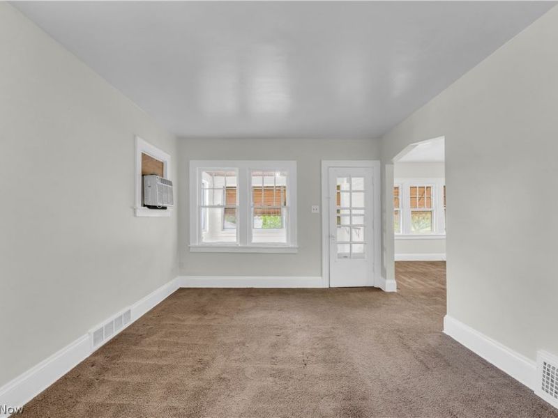 954 E 239th Street, Unit 2/UP, Euclid, OH 44123 Photo 7
