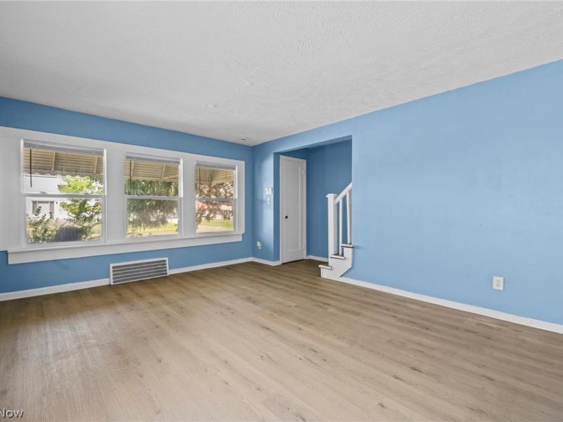 1469 E 250th Street, Euclid, OH 44117 Photo 5