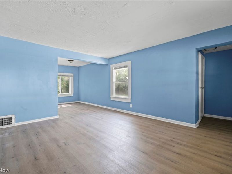 1469 E 250th Street, Euclid, OH 44117 Photo 9