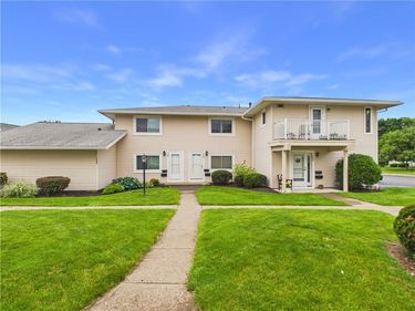 776 Eastbrooke Lane, Rochester, NY 14618
