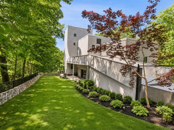 8 Cliff Court, Carmel, NY 10512