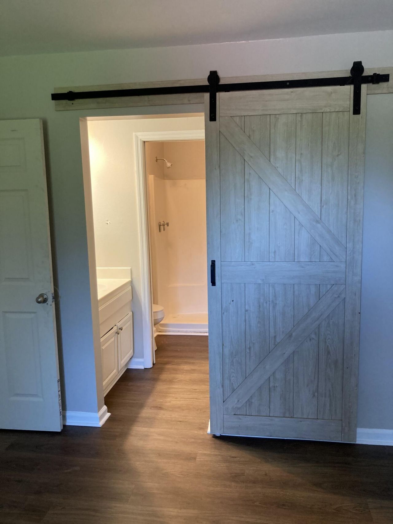 1402 Camp Road Photo 6