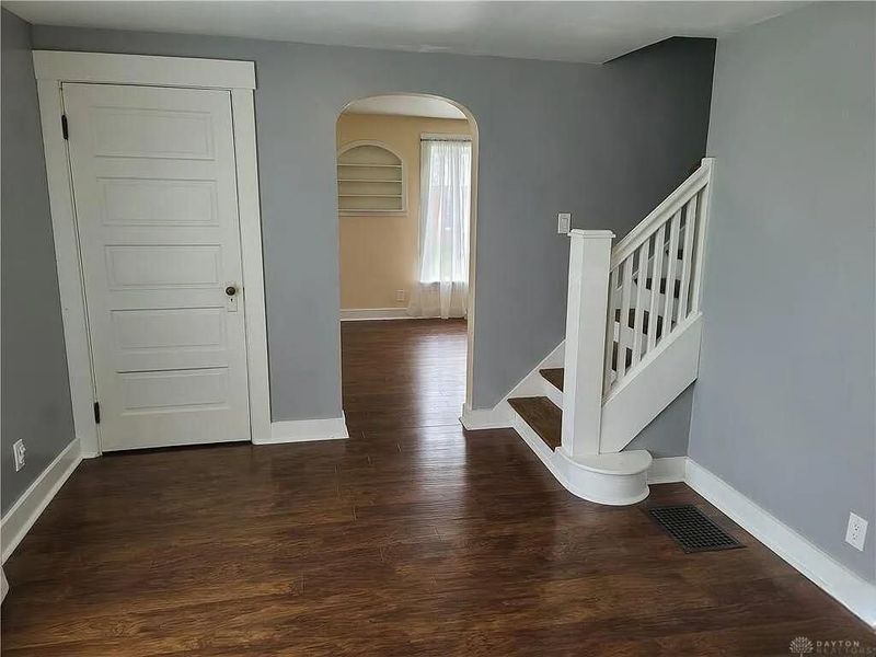 110 W Orchard Springs Drive, Dayton, OH 45415 Photo 11