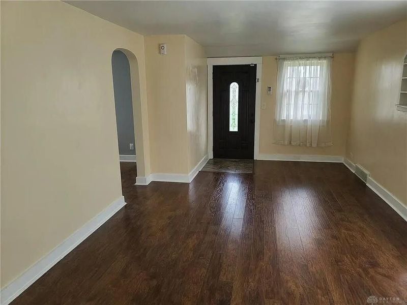 110 W Orchard Springs Drive, Dayton, OH 45415 Photo 12