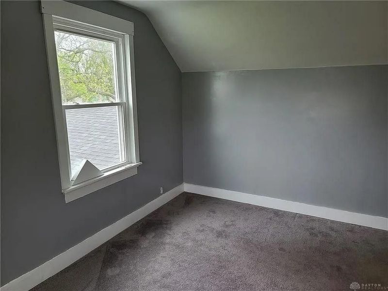 110 W Orchard Springs Drive, Dayton, OH 45415 Photo 20
