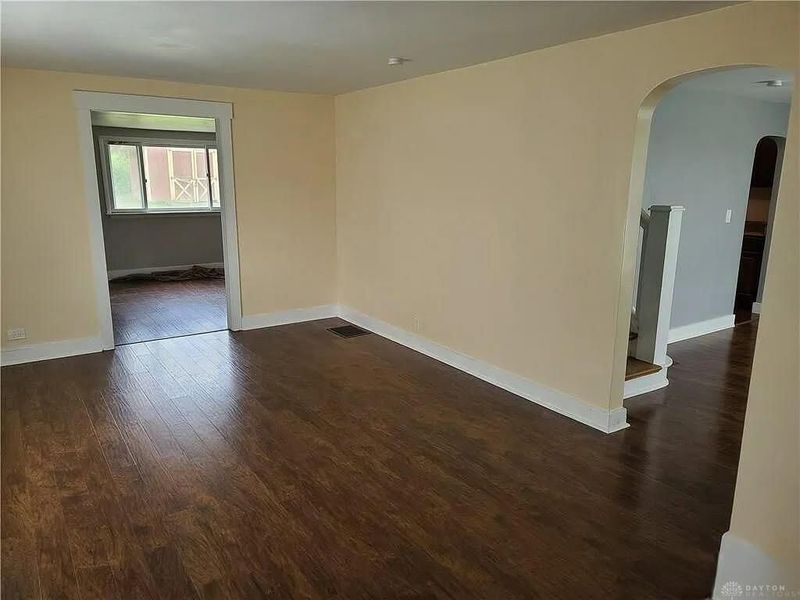 110 W Orchard Springs Drive, Dayton, OH 45415 Photo 7