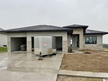 2200 Battle Creek Road, Lincoln, NE 68520