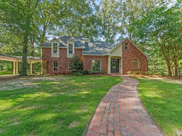 447 Sandy Springs Ln, Jackson, LA 70748