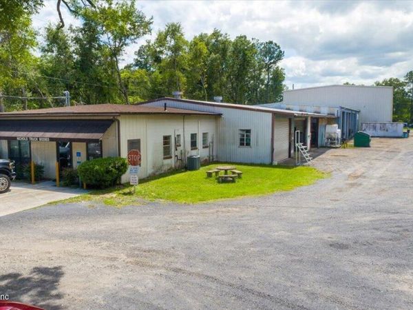 1168 CAHOON Road S, Jacksonville, FL 32221