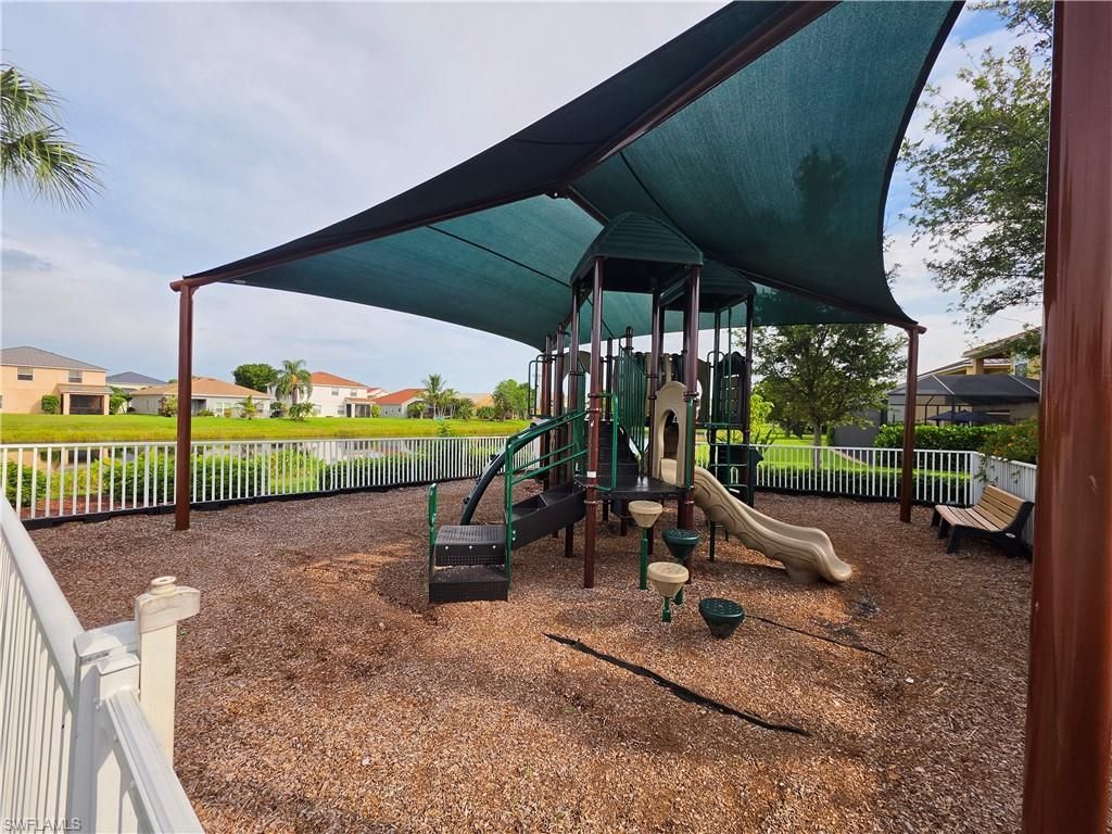 2017 Cape Heather Cir, Cape Coral, FL 33991 Photo