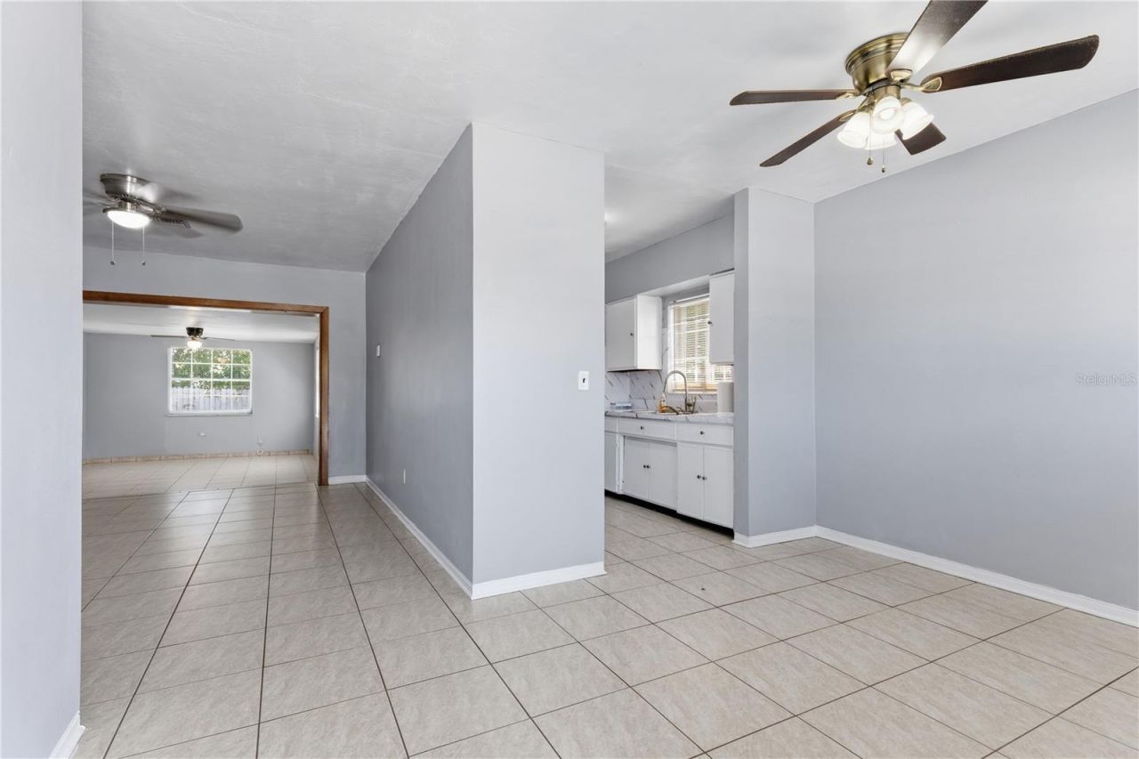998 W 68th Street, Hialeah, FL 33014 Photo