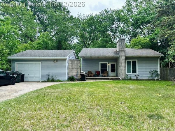 3505 Bendelow Road, Rochester Hills, MI 48307
