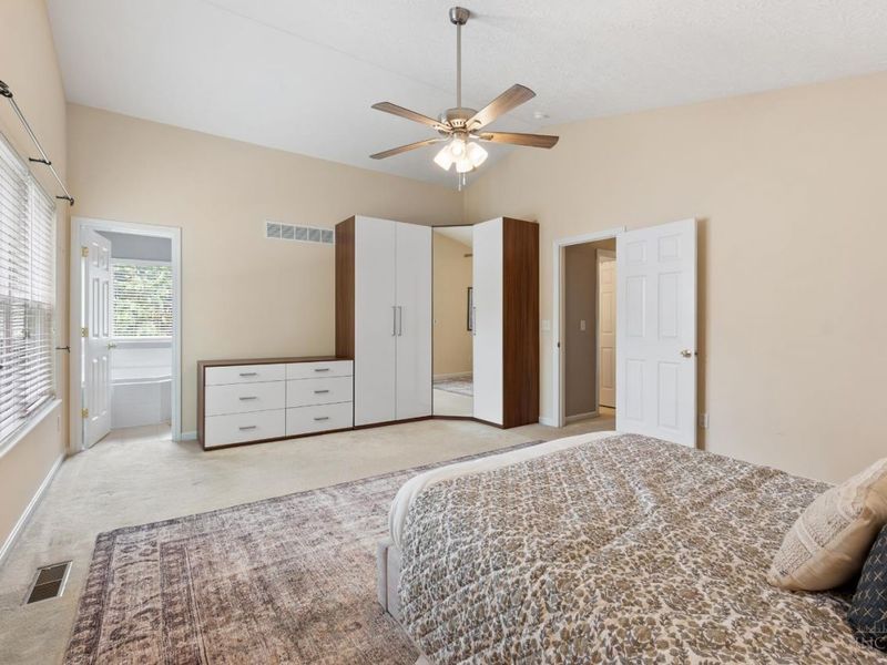 5902 Pepperridge Court, Hamilton Twp, OH 45039 Photo 17