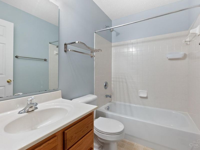 5902 Pepperridge Court, Hamilton Twp, OH 45039 Photo 27