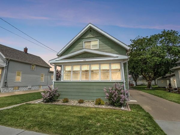 1054 TYLER AVENUE, Oshkosh, WI 54902