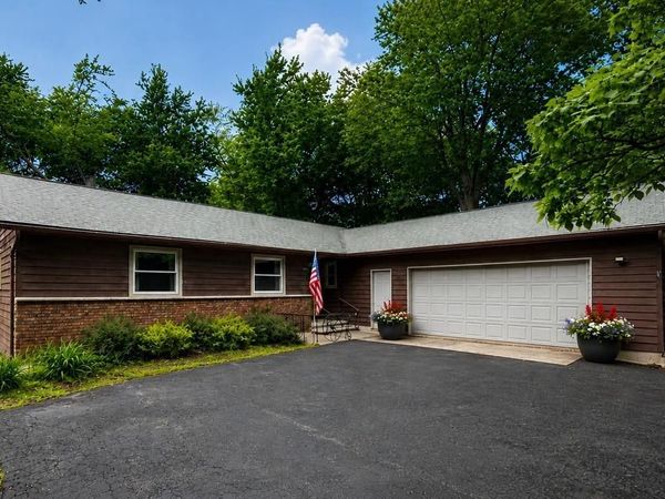 848 W SOUTH PARK AVENUE, Oshkosh, WI 54902