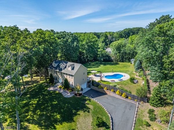 24 Willow Ln, Marlboro, NJ 07726