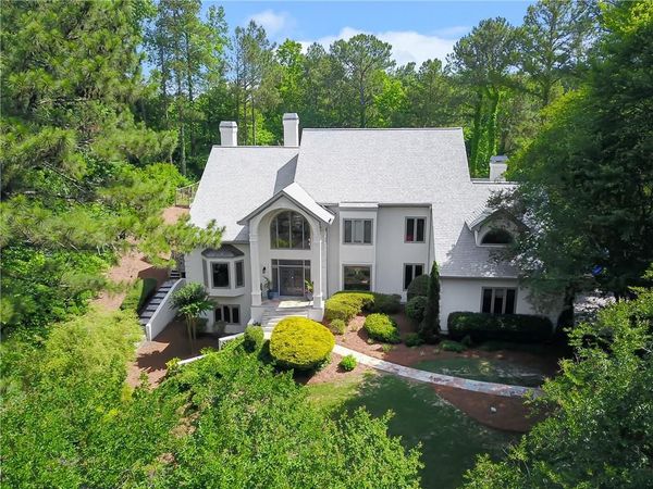 10 Quarry Lake Court, Atlanta, GA 30342