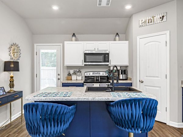 13297 Isabella Blvd, Walker, LA 70785